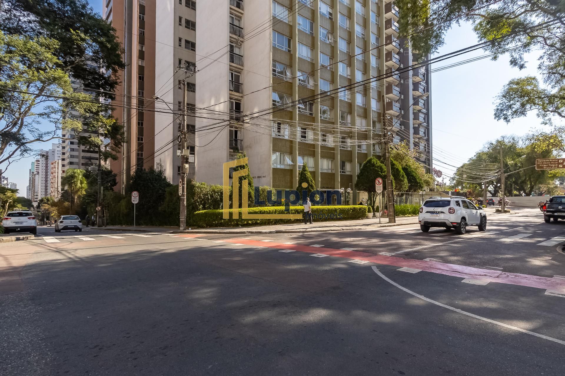 Apartamento à venda, 3 quartos com suíte em frente a praça da ...