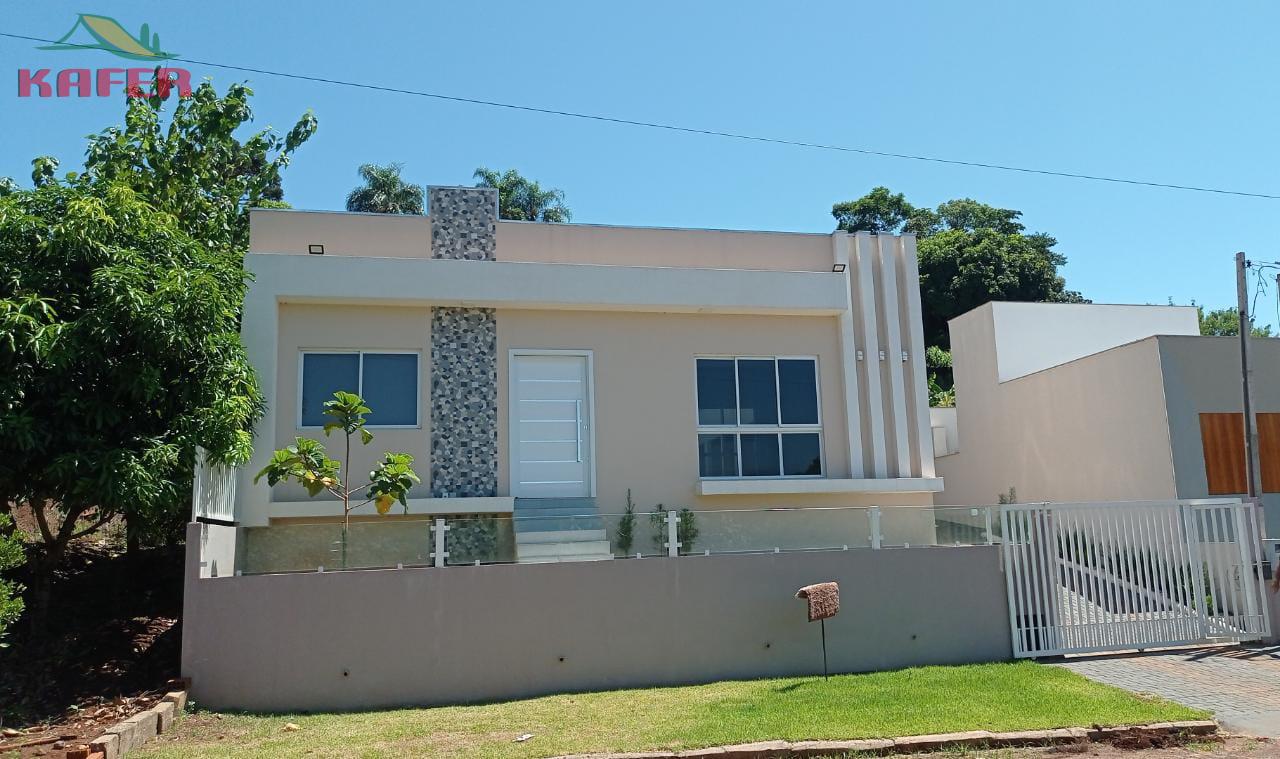 CASA  ALTO PADR?O  - CENTRO - CAPANEMA PR