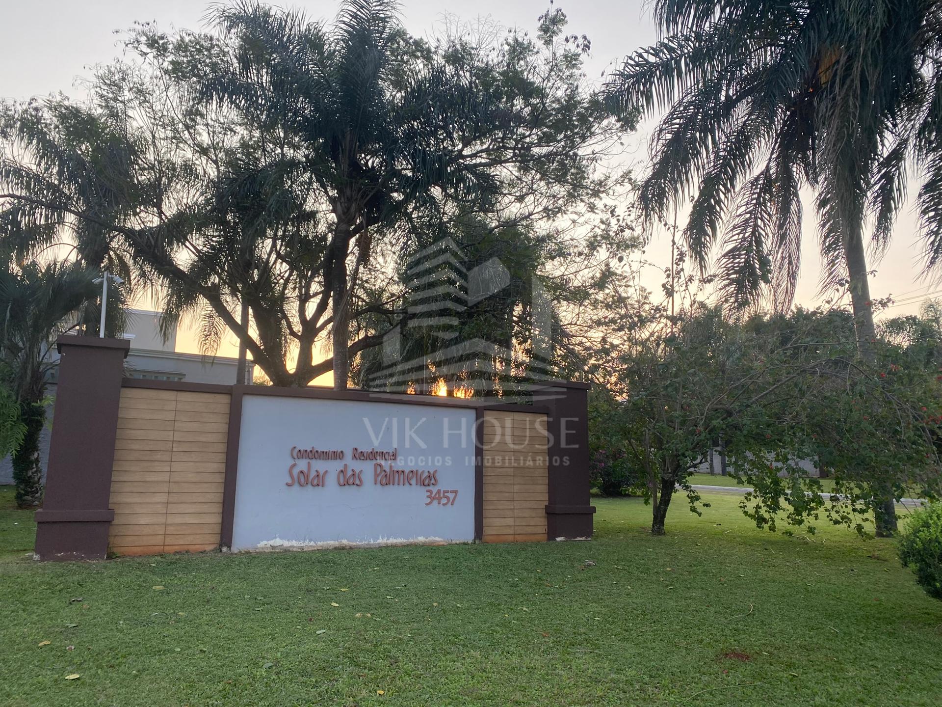 SOBRADO COM CINCO DORMITORIOS A VENDA NO CONDOMINIO SOLAR DAS PALMEIRAS