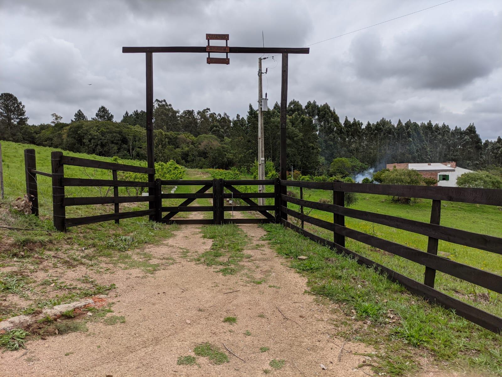 Sítio à venda na BR 392 com 5 hectares, Glória, 1  distrito de CANGUCU - RS