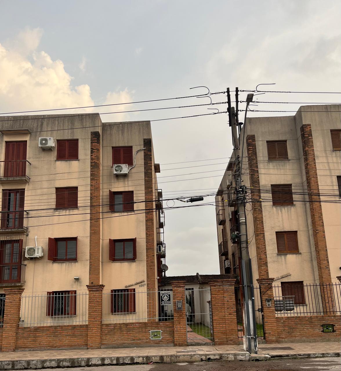 Apartamento à venda, três dormitórios, vaga de garagem, Centro, PELOTAS - RS