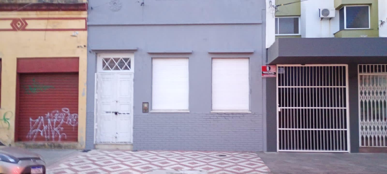 Casa para locação, na Rua Santa Tecla, Centro, PELOTAS - RS