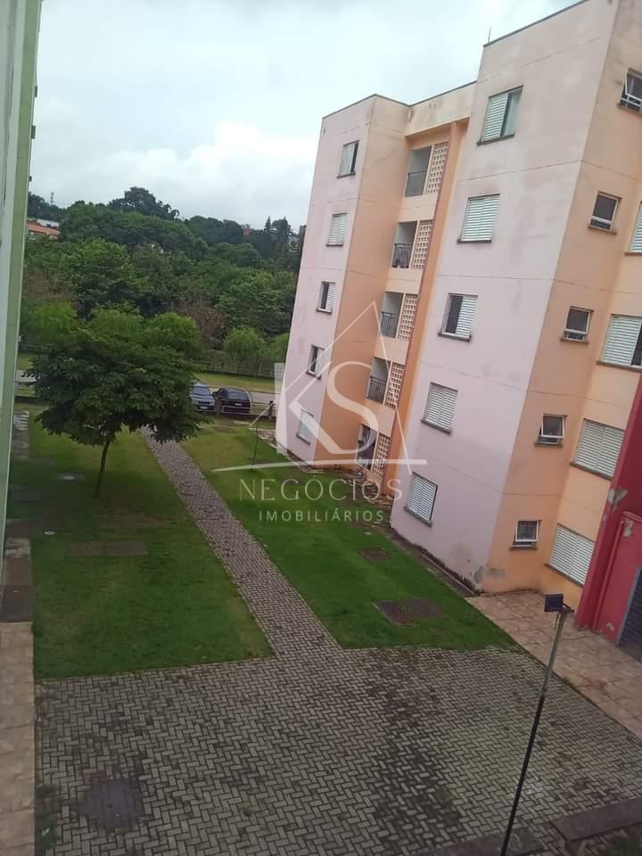 Belo Apartamento com planejados  Jaraguá