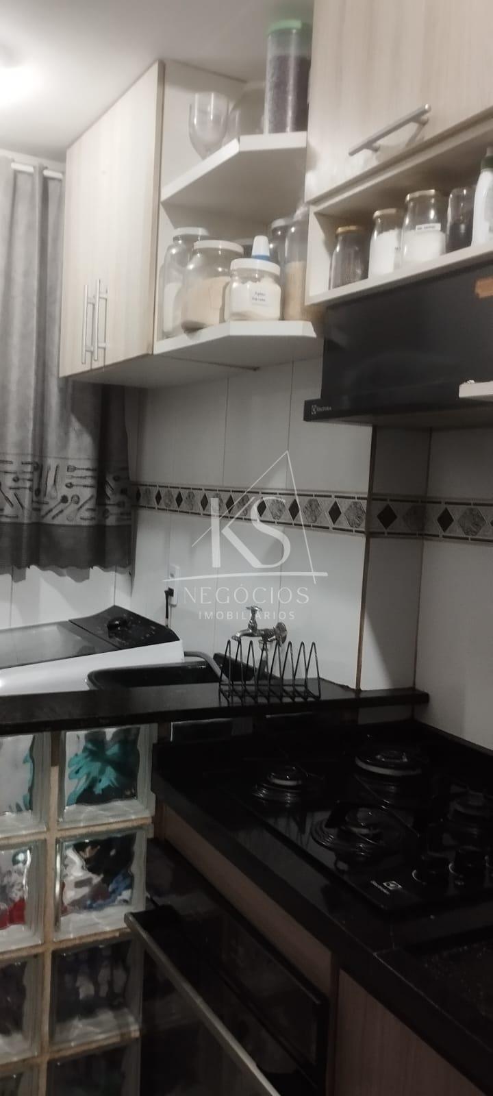 Belo Apartamento T?rreo Reformado com 2 Dormit?rios 185.000,00...
