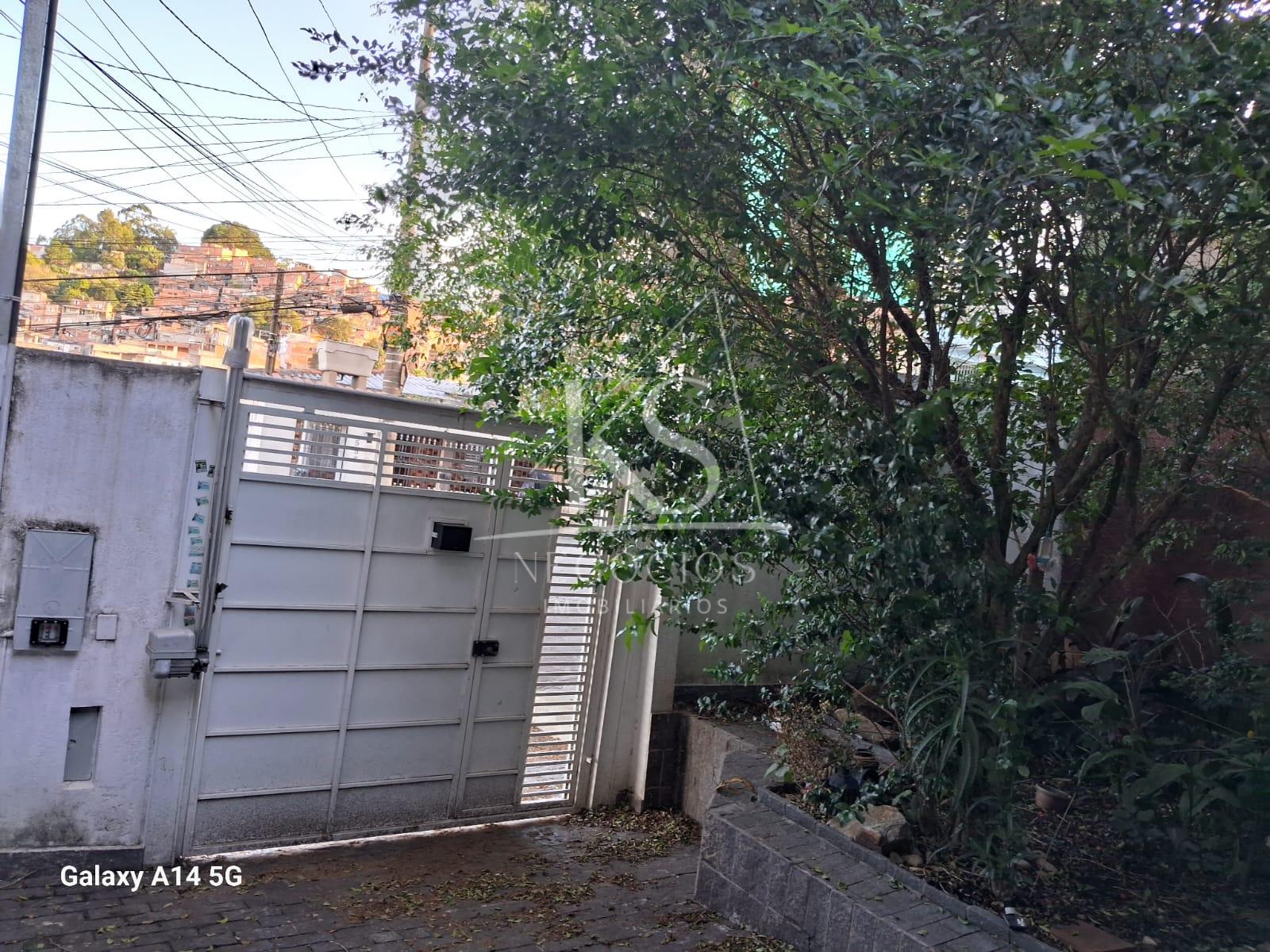 Belo Sobrado Butantã com piscina 3 dormitórios Alto Padrão