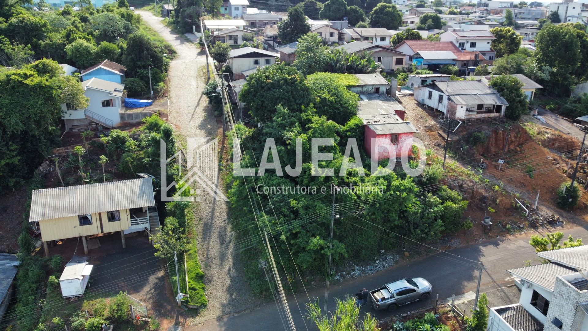 VENDE-SE LOTE  LOCALIZADO NO BAIRRO SAGRADA FAMILIA, DOIS VIZI...