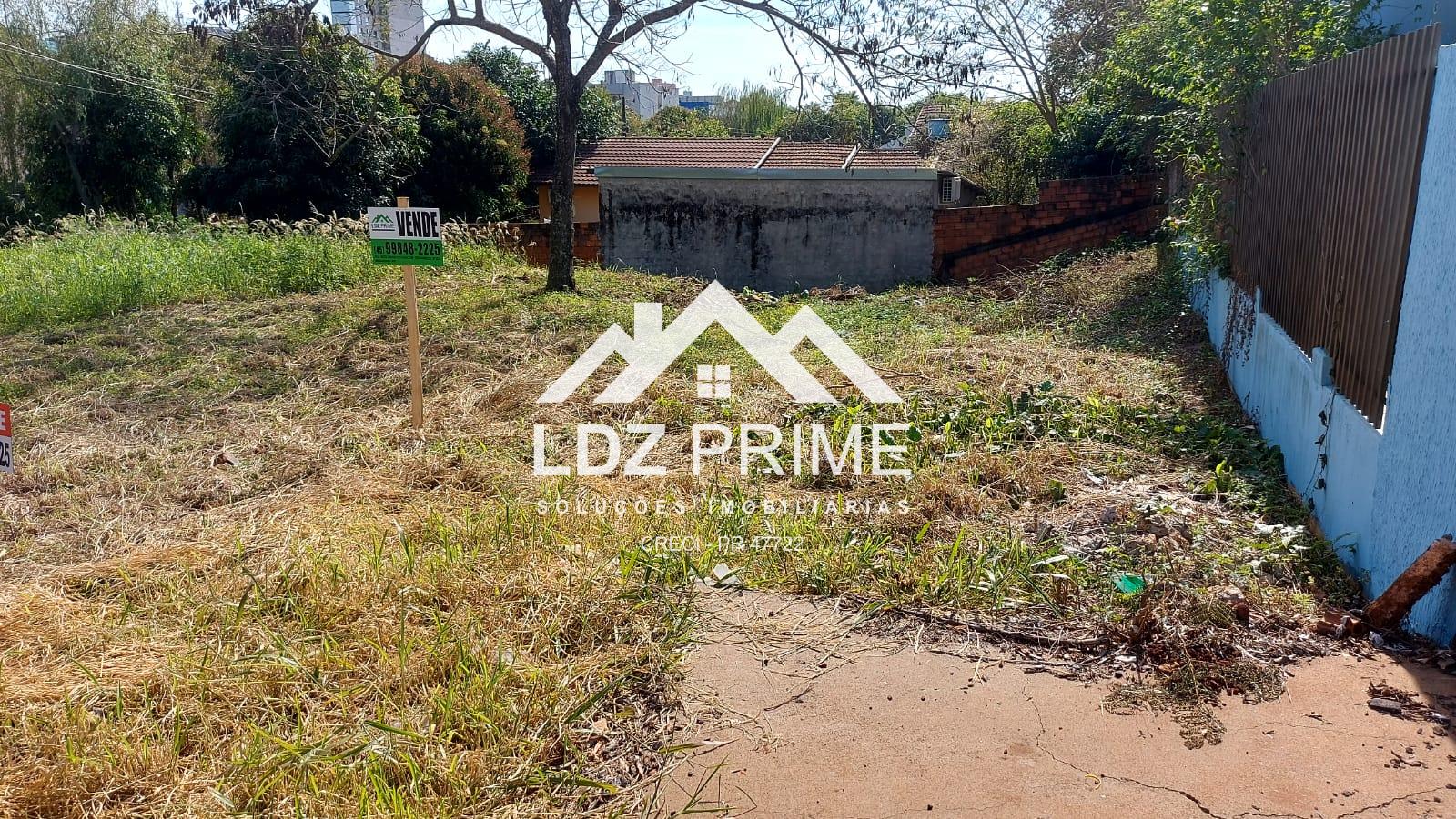 Terreno á venda de 250m , localizado na rua Amazonas , centro,...