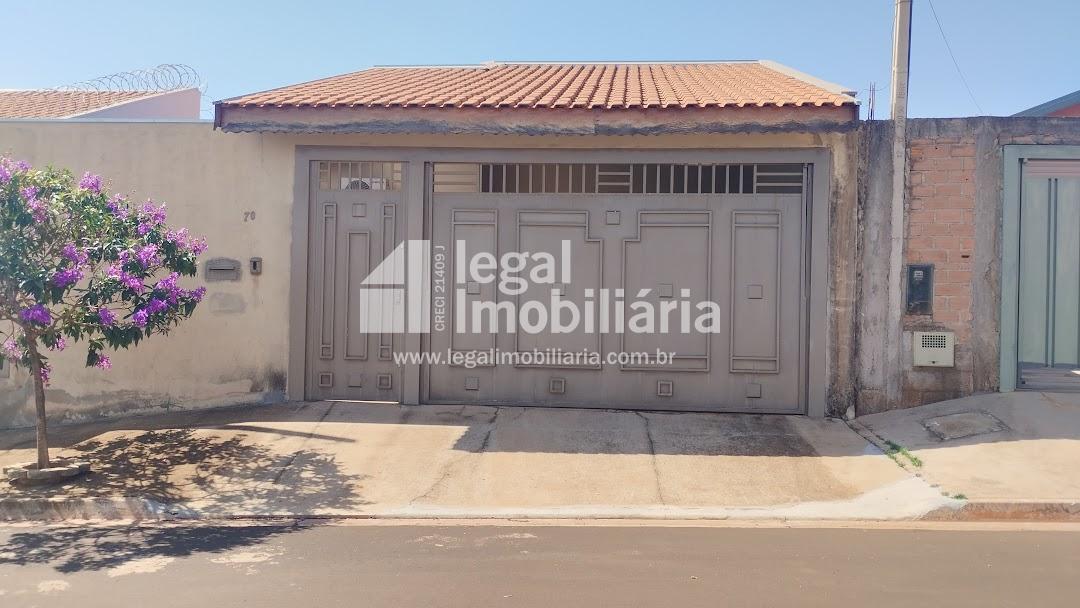 Casa com 2 dormitórios e 2 vagas de garagens coberta bairro Liliane Tenuto,