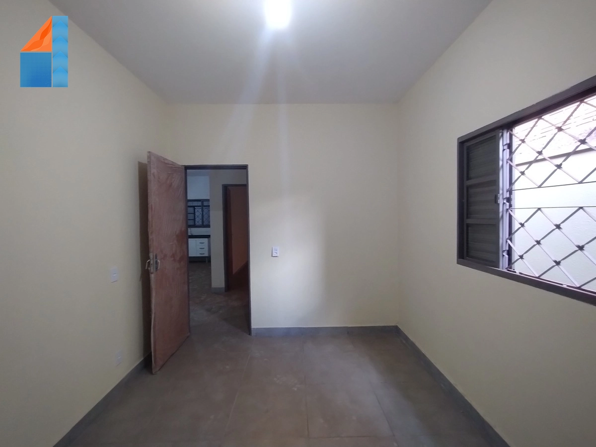 Casa à venda em Ribeirão Verde - 3 quartos 1 suíte - R 265 mil
