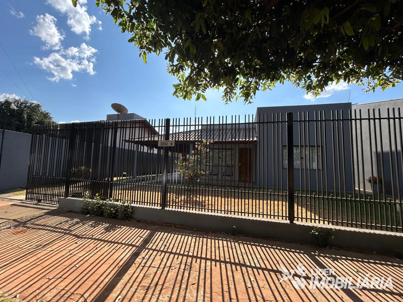 CASA PARA VENDA NO BAIRRO BANDEIRANTES