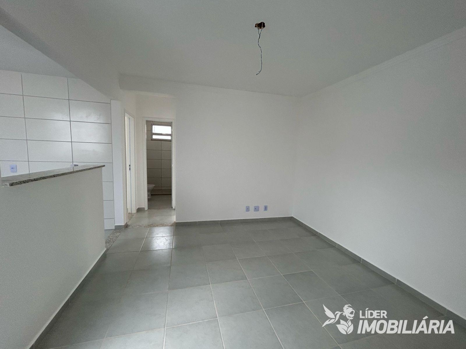 APARTAMENTO NO RESIDENCIAL PARQUE DAS FLORES Á VENDA