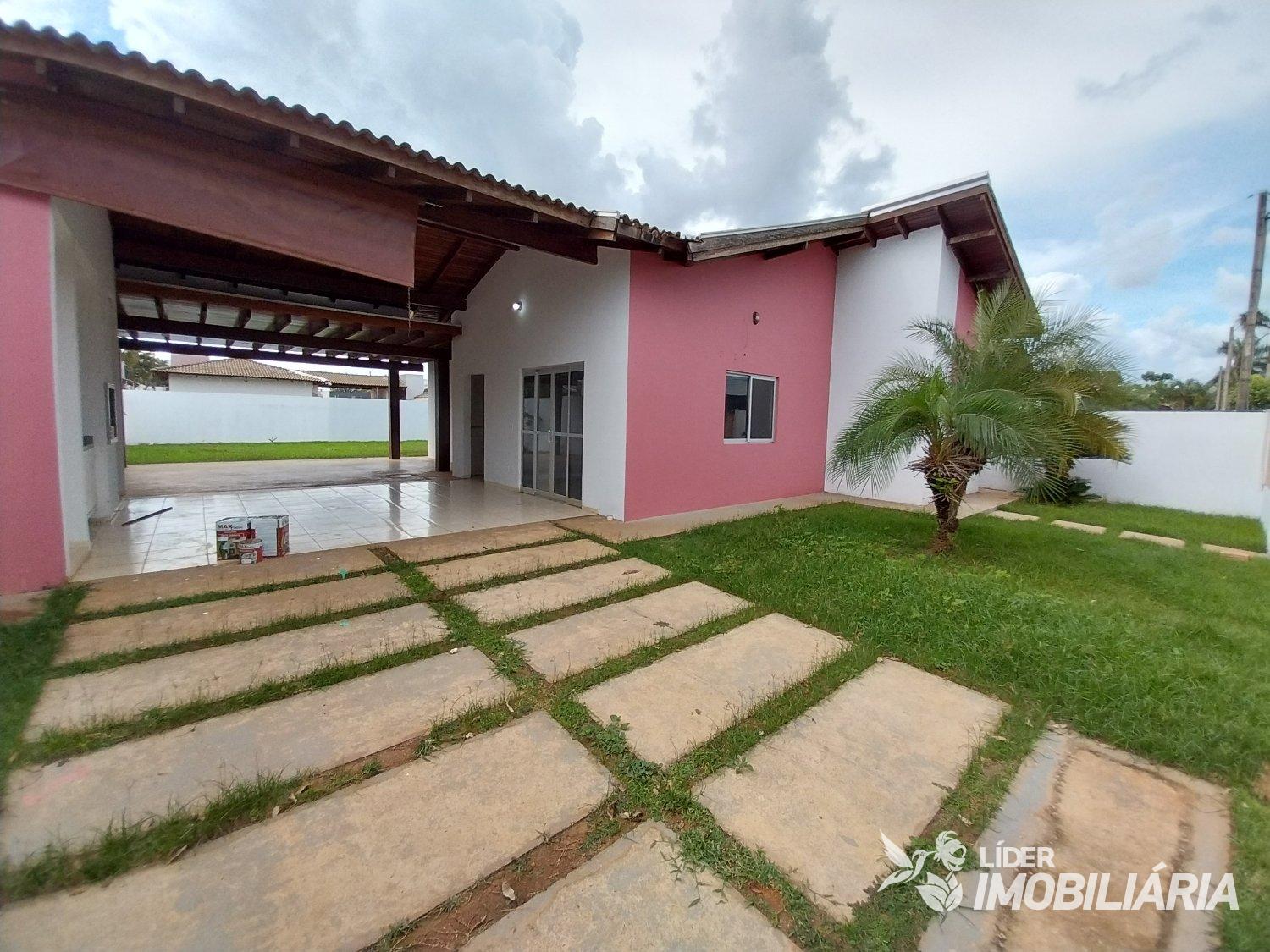 CASA À VENDA BAIRRO PARQUE DAS EMAS