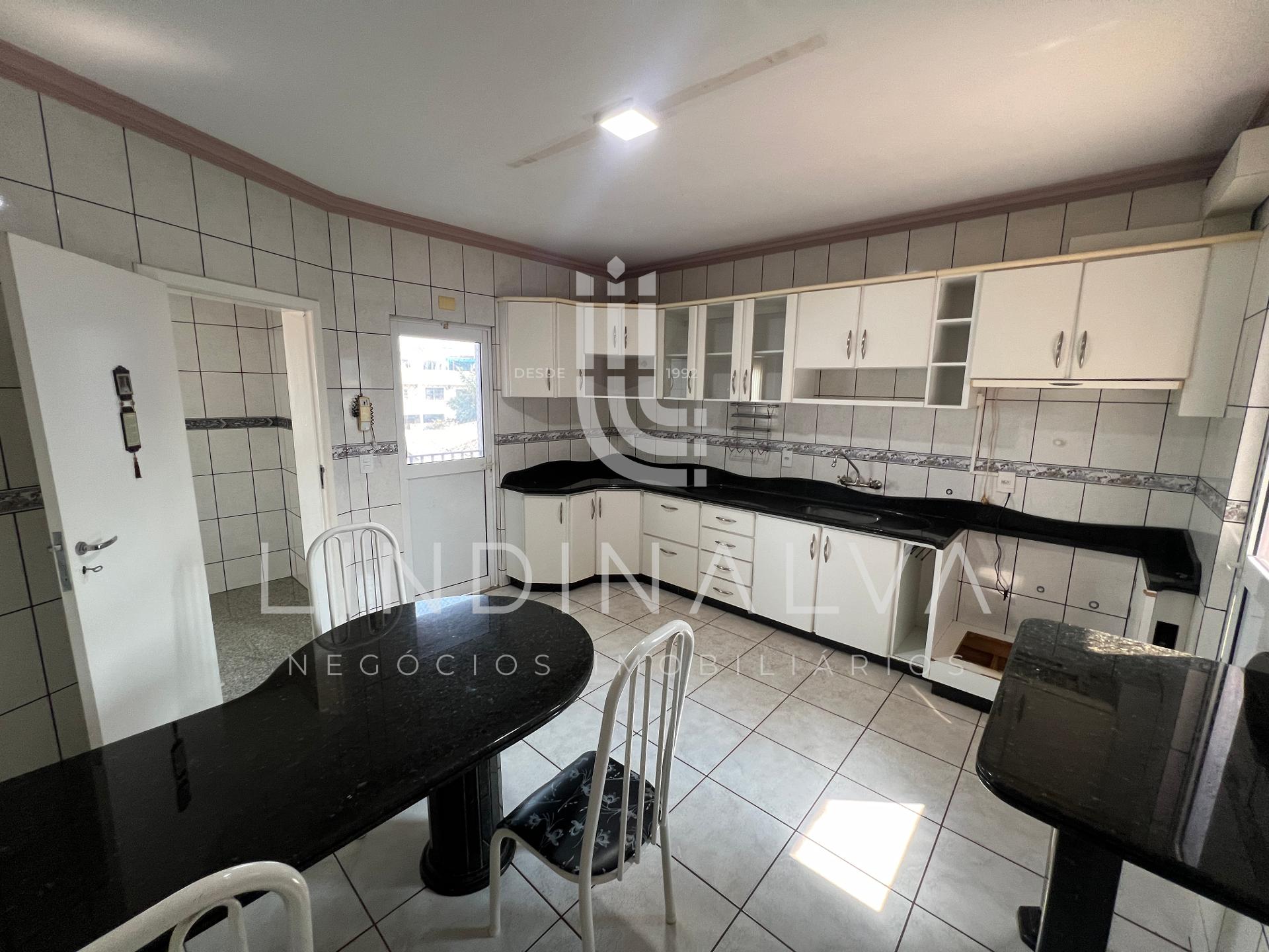 Sobrado para alugar com 3 quartos, 432m² - Foto 17