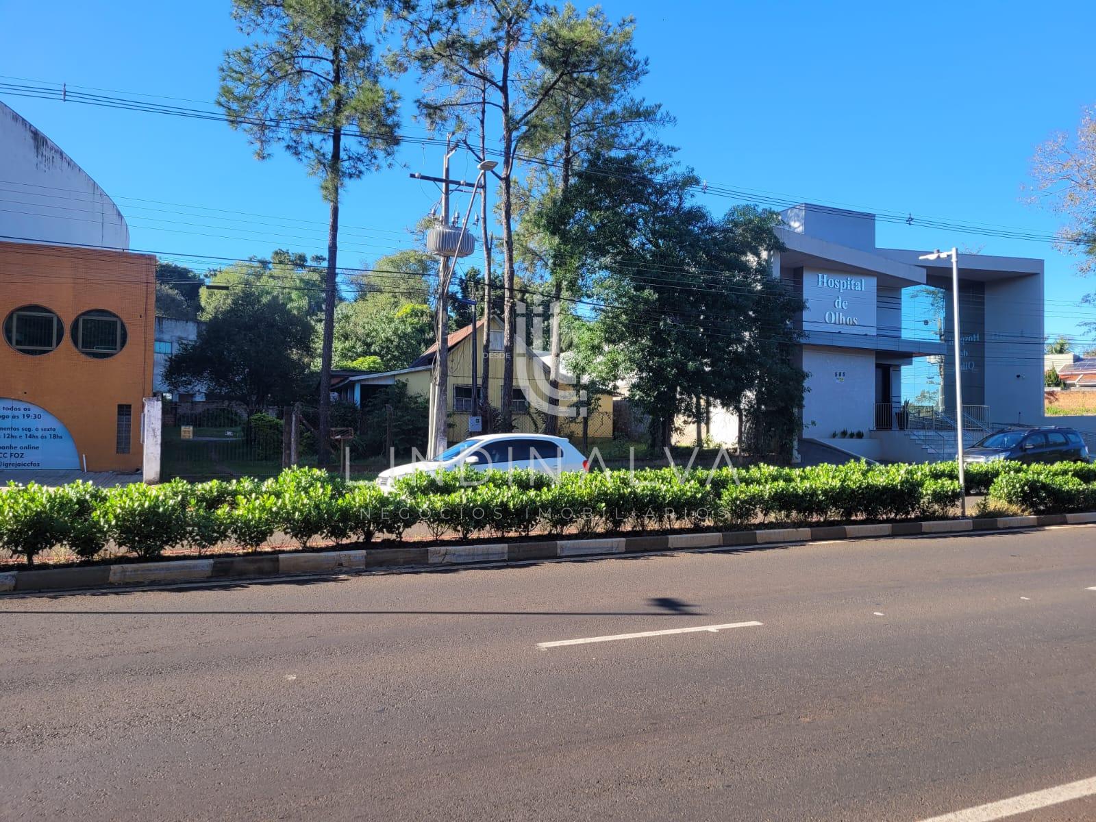 Vende área nobre na Vila Yolanda na Avenida General Meira - Fo...