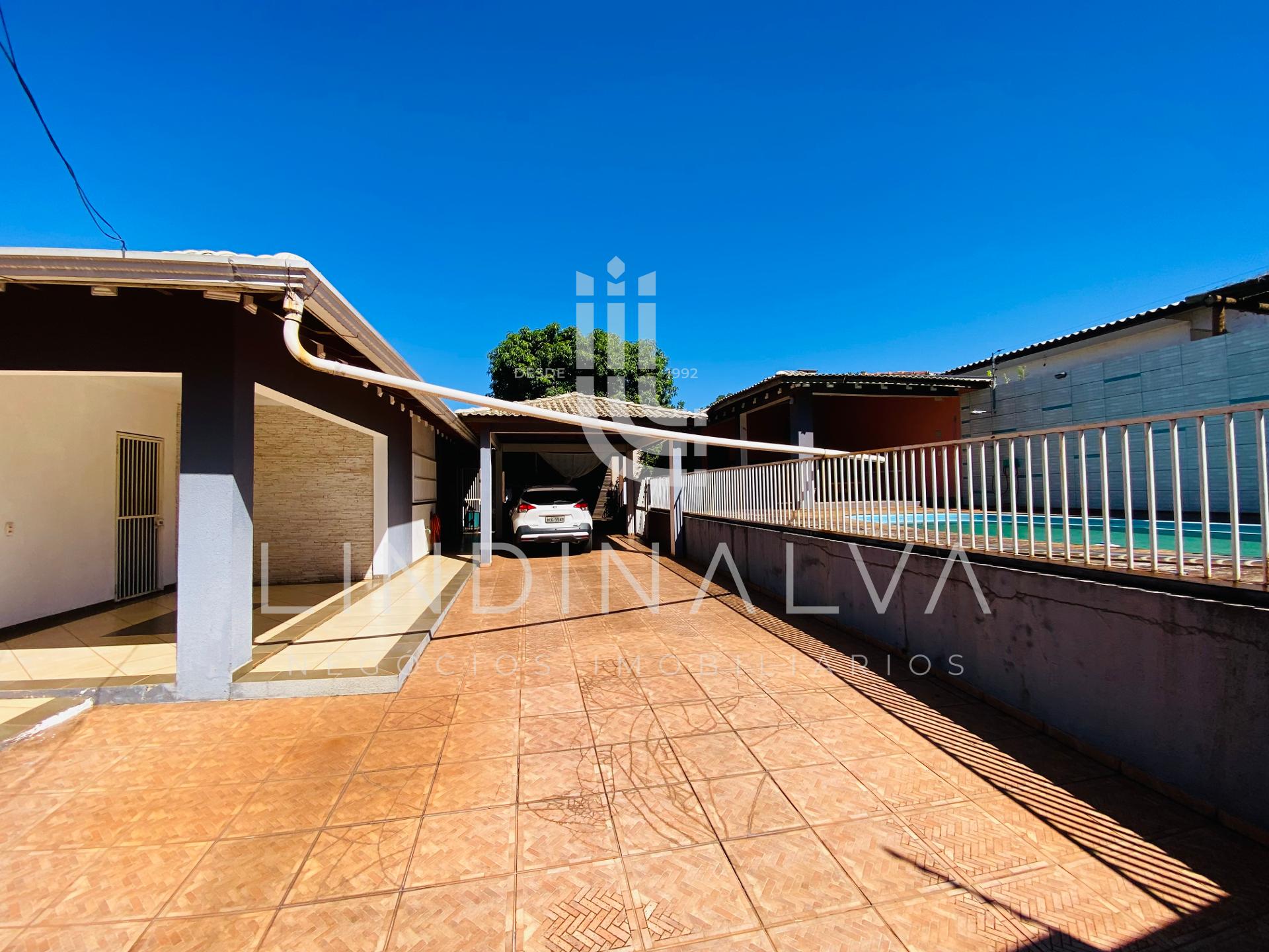 Casa com piscina, área gourmet e 6 vagas de garagem à venda em...