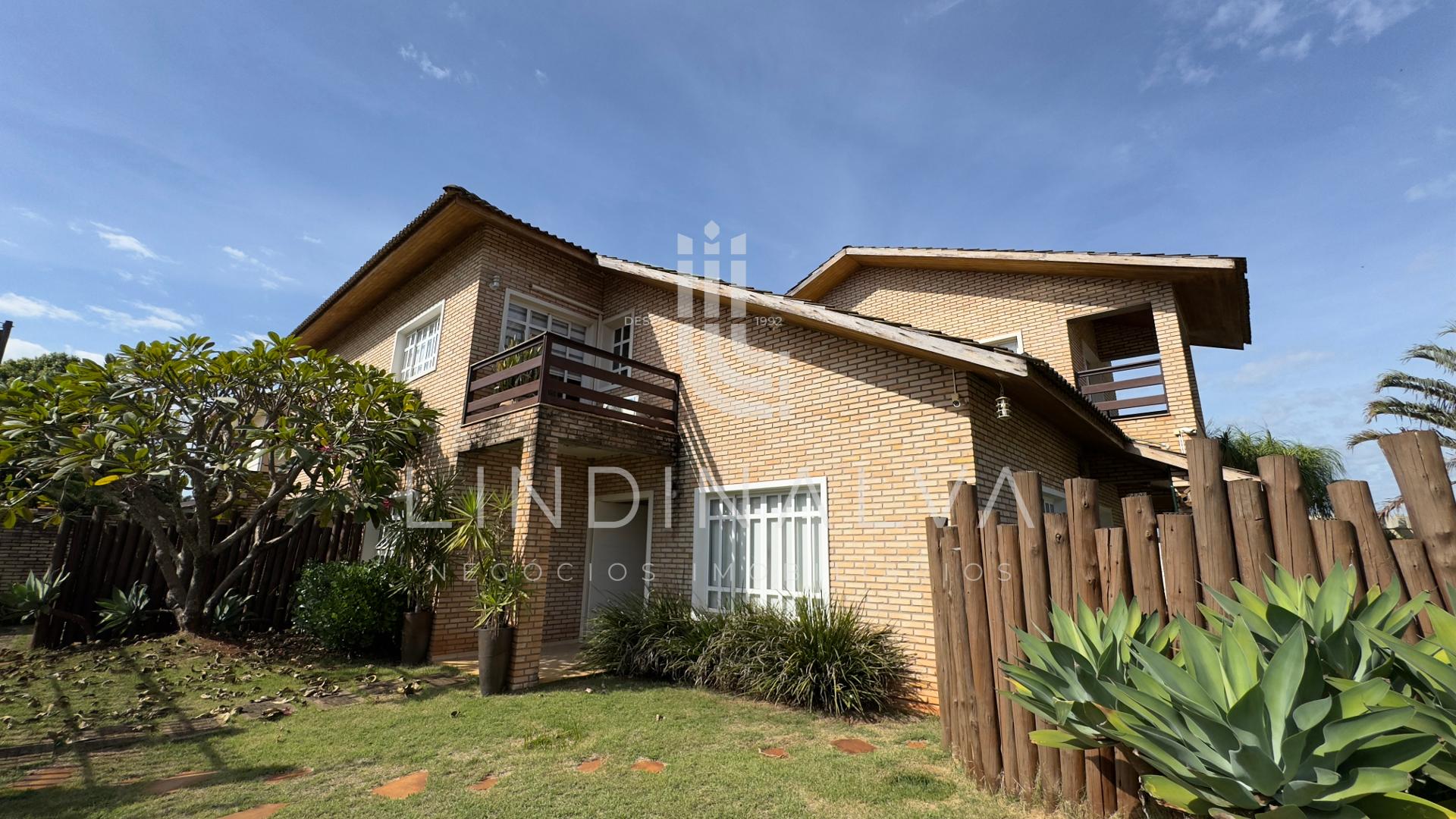 Sobrado semi mobiliado no Jardim Iguaçu, com área gourmet e pi...