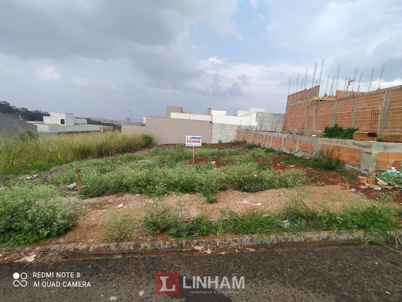 Vende-se lote no Jardim Campestre II em Arapongas.