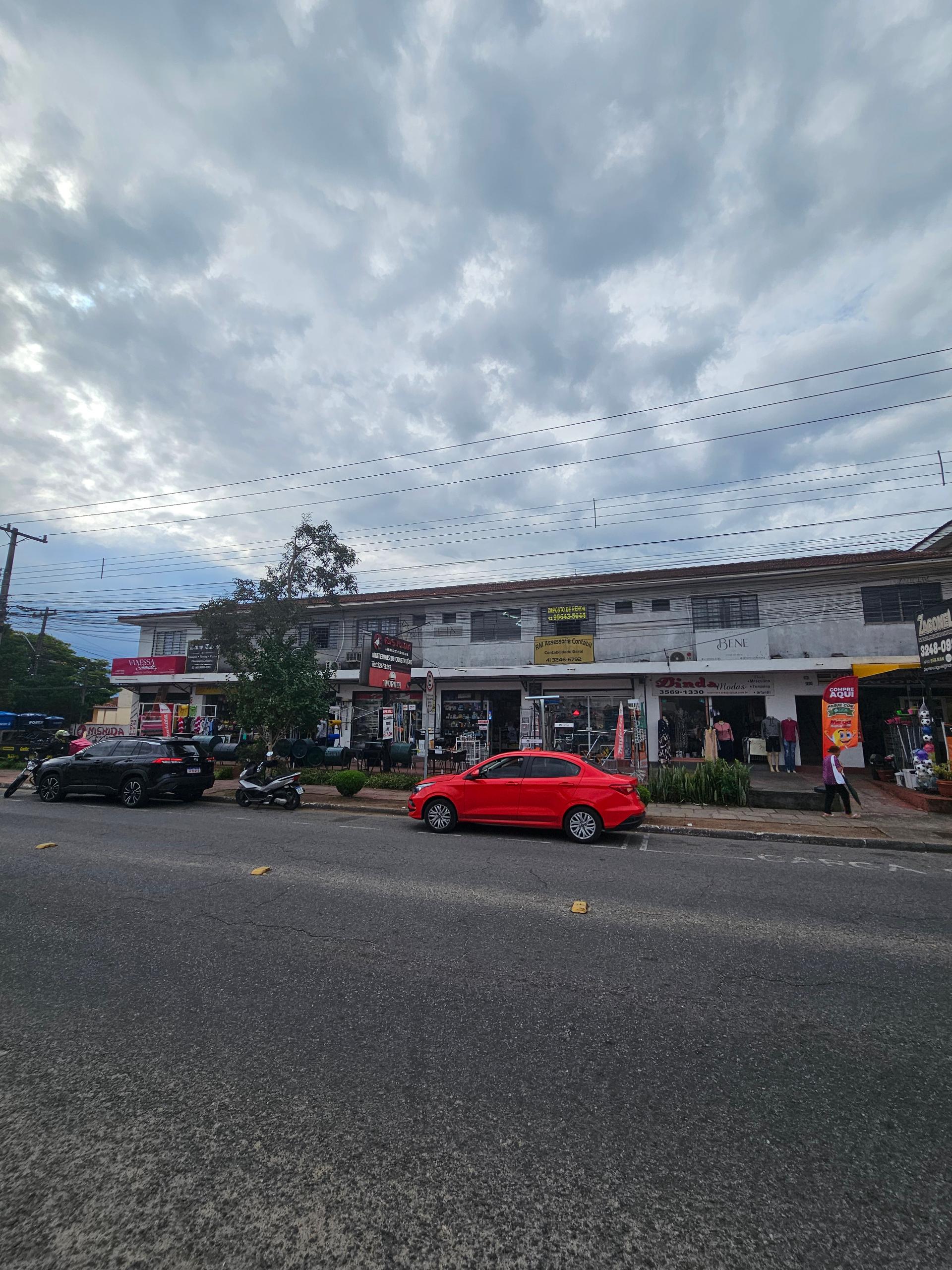 Sala comercial -Novo Mundo- j? locada, excelente localiza??o, ...