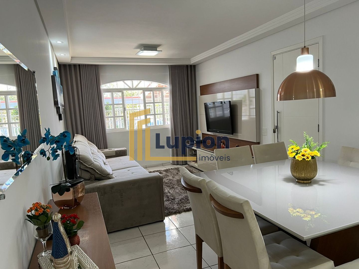 Excelente casa térrea 109m2, 03 qtos ste hidro  edícula, 03 va...