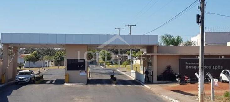 Casa Térrea à venda no Residencial Bosque dos Ipês em Cuiabá-MT.