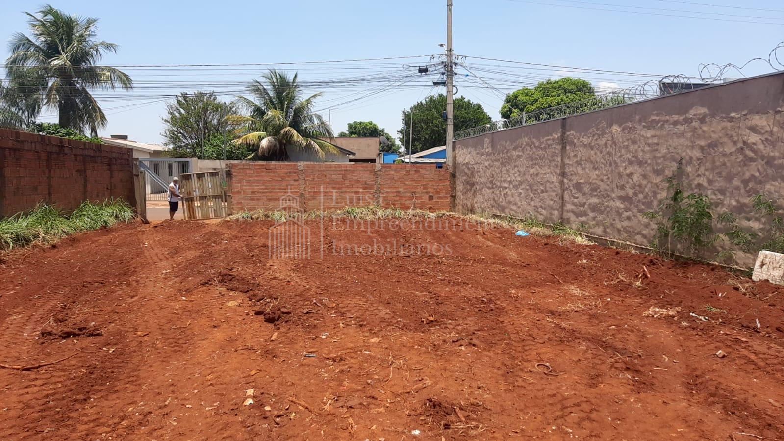 Terreno à venda, todo murado, Bairro Aero Rancho, CAMPO GRANDE...