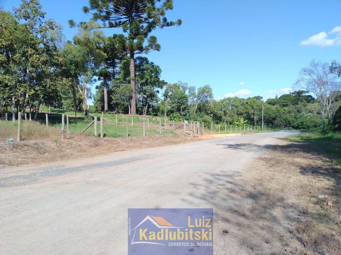 VENDE-SE LOTE, COM ÓTIMA LOCALIZAÇÃO, COM UM TOTAL DE 300M