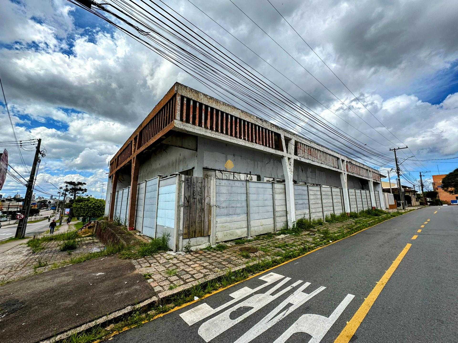 Imóvel Comercial de Esquina ao Lado do Carrefour Parolin