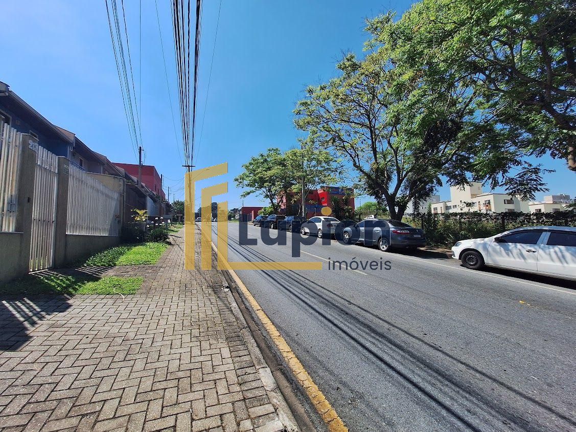 Sobrado Duplex no Bairro Uberaba, com ótima localização   CURI...