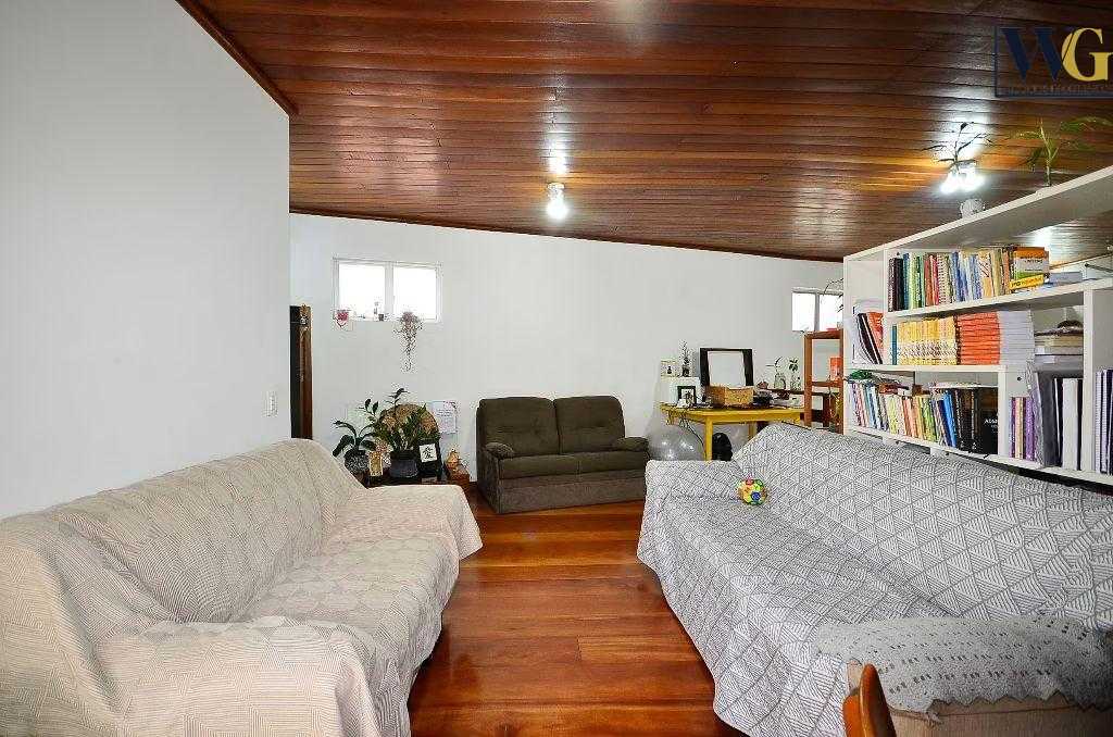 Casa com Galpão em Terreno ZR-2 à Venda | Barreirinha