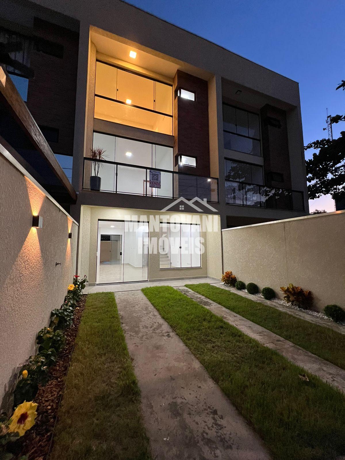 Sobrado triplex em alto padrão, Praia de Leste, PONTAL DO PARA...