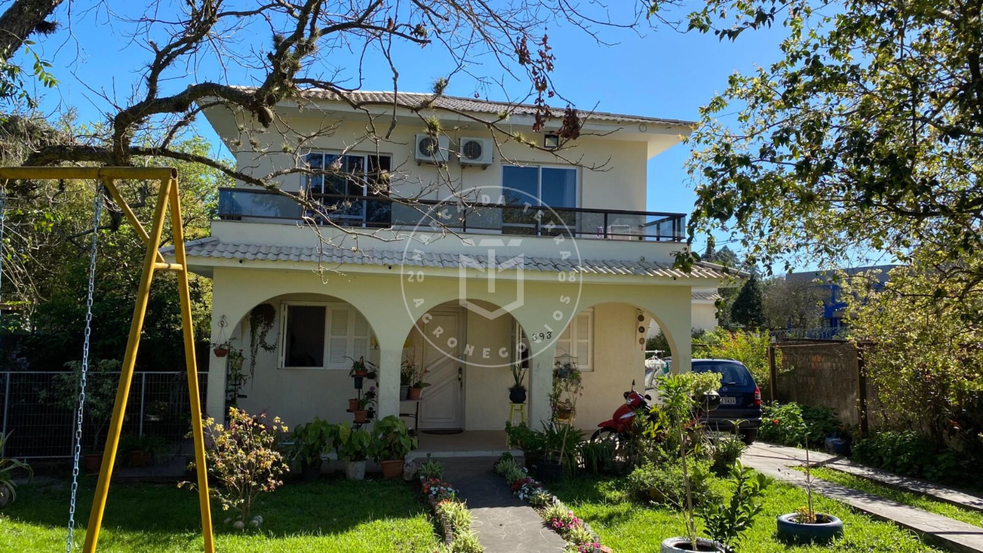 Casa à venda 2 suítes e 4 dormitórios, piscina e espaço gourme...