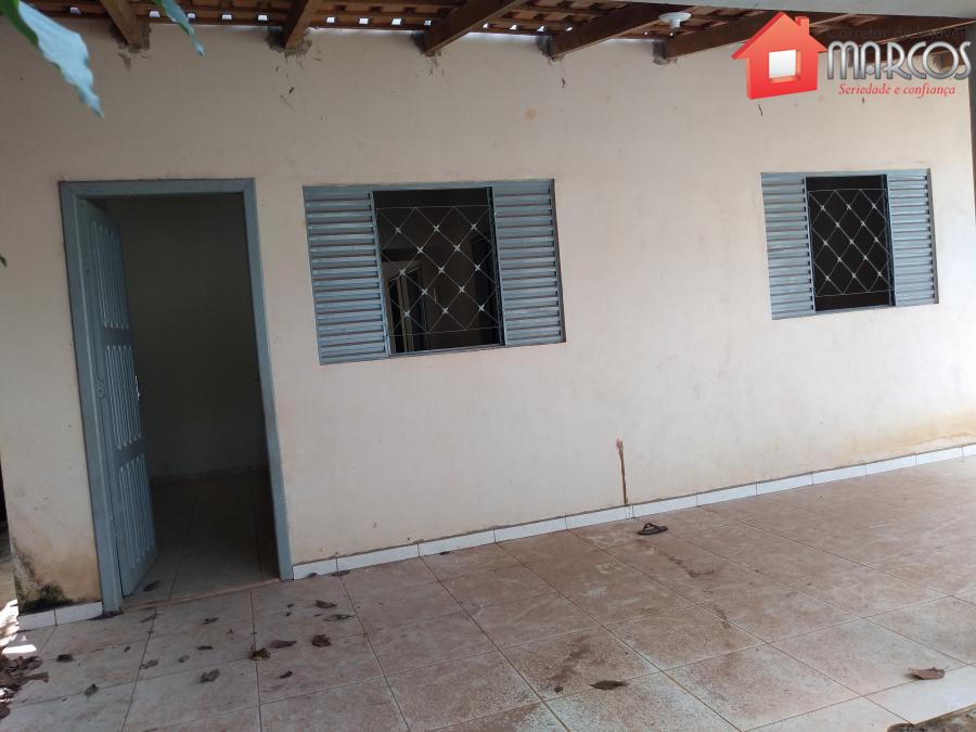 CASA À VENDA COM 03 QUARTOS, BAIRRO JOSINO BRITO, CACOAL RO