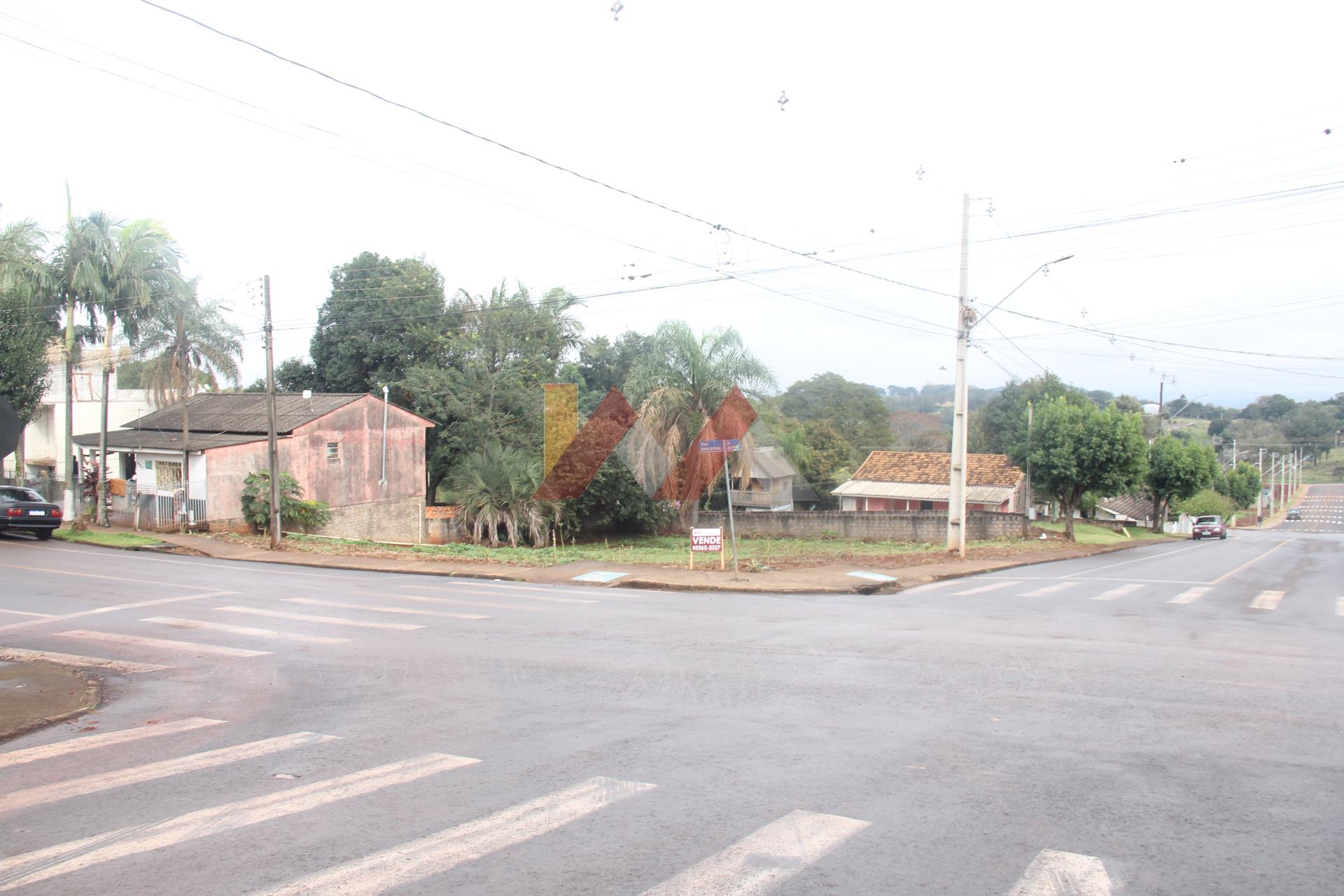 Terreno de esquina, bairro Vila Nova