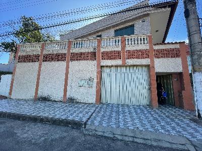 Casa e Apartamento com 6 dormitórios à venda, Santo Antônio, B...