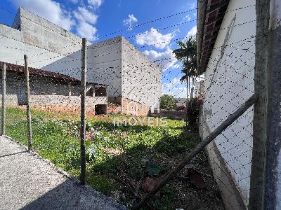 Terreno amplo com 832,11m  à venda, Centro, BARBACENA - MG