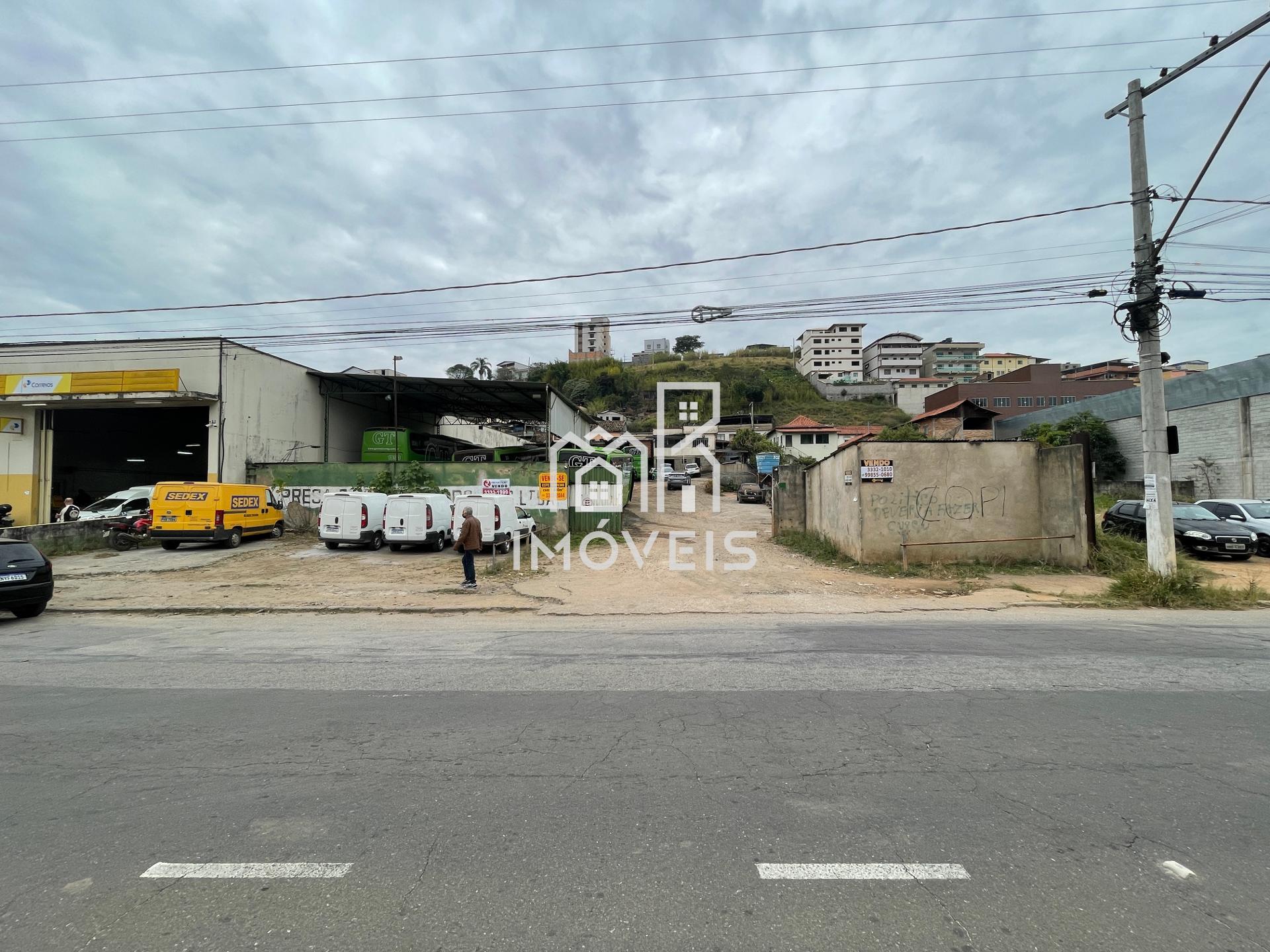 Terreno amplo com 1.800m² à venda, Caminho Novo, BARBACENA - MG