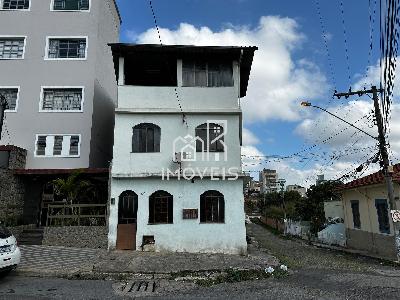 Casa à venda em Barbacena MG com 3 quartos no São Sebastião