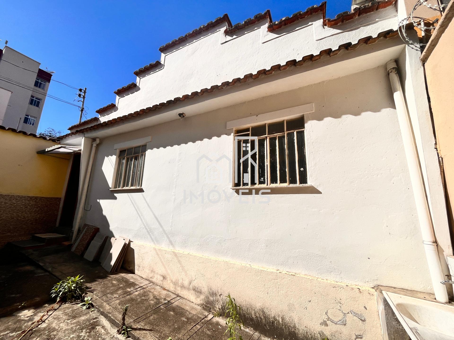 Casa à venda em Barbacena - MG com 2 quartos no Boa Morte