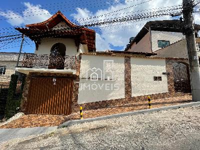 2 Casas à venda em Barbacena com 3 dormitórios e 2 suítes no S...