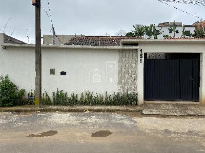 Casa à venda no bairro Nova Cidade em BARBACENA - MG com 2 qua...