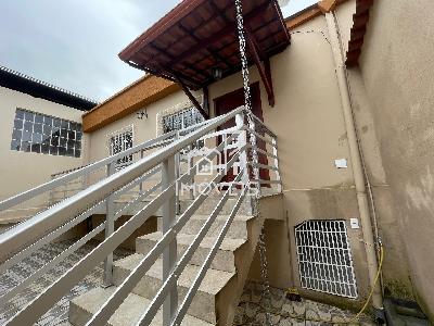 Casa à venda em Barbacena com 3 dormitórios no bairro Centro