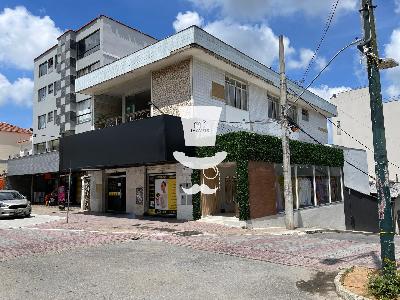 Casa à venda em Barbacena com 4 dormitórios com 2 suítes no Ce...