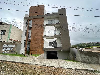 Cobertura à venda em Barbacena-MG com 2 vagas de garagem cober...