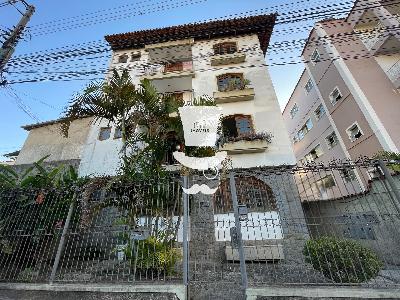 Apartamento à venda em Barbacena com 3 dormitórios sendo 1 suí...