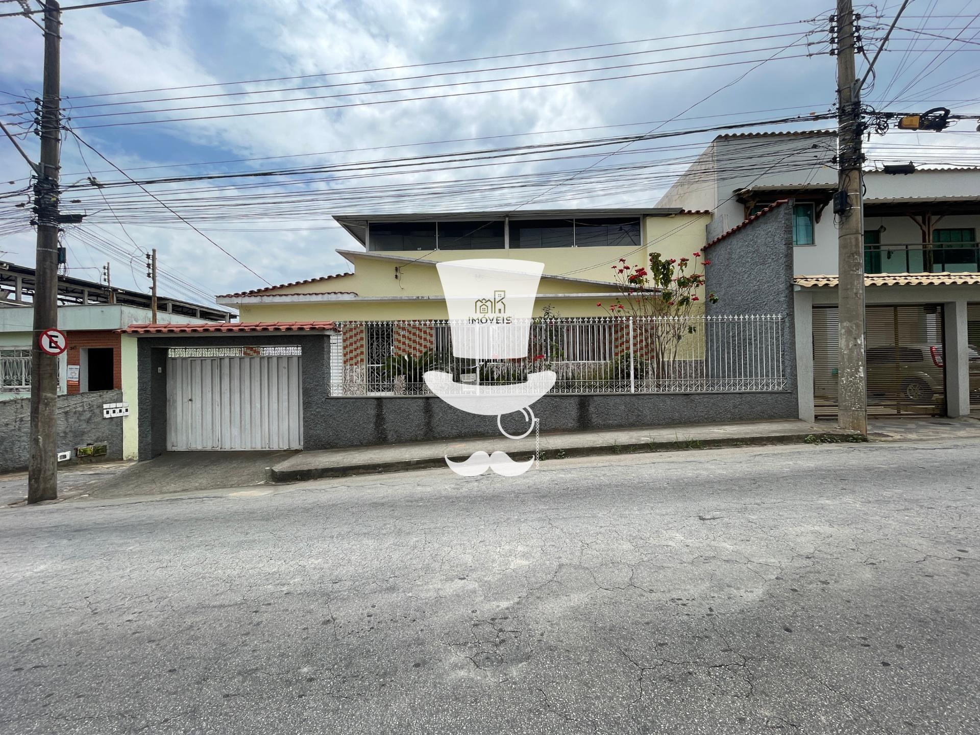 Casa à venda em Barbacena com 4 dormitórios no bairro Andaraí