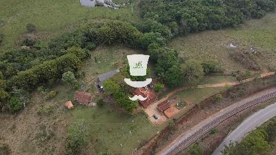 Sítio à venda em Antônio Carlos com metragem total de 3 hectares