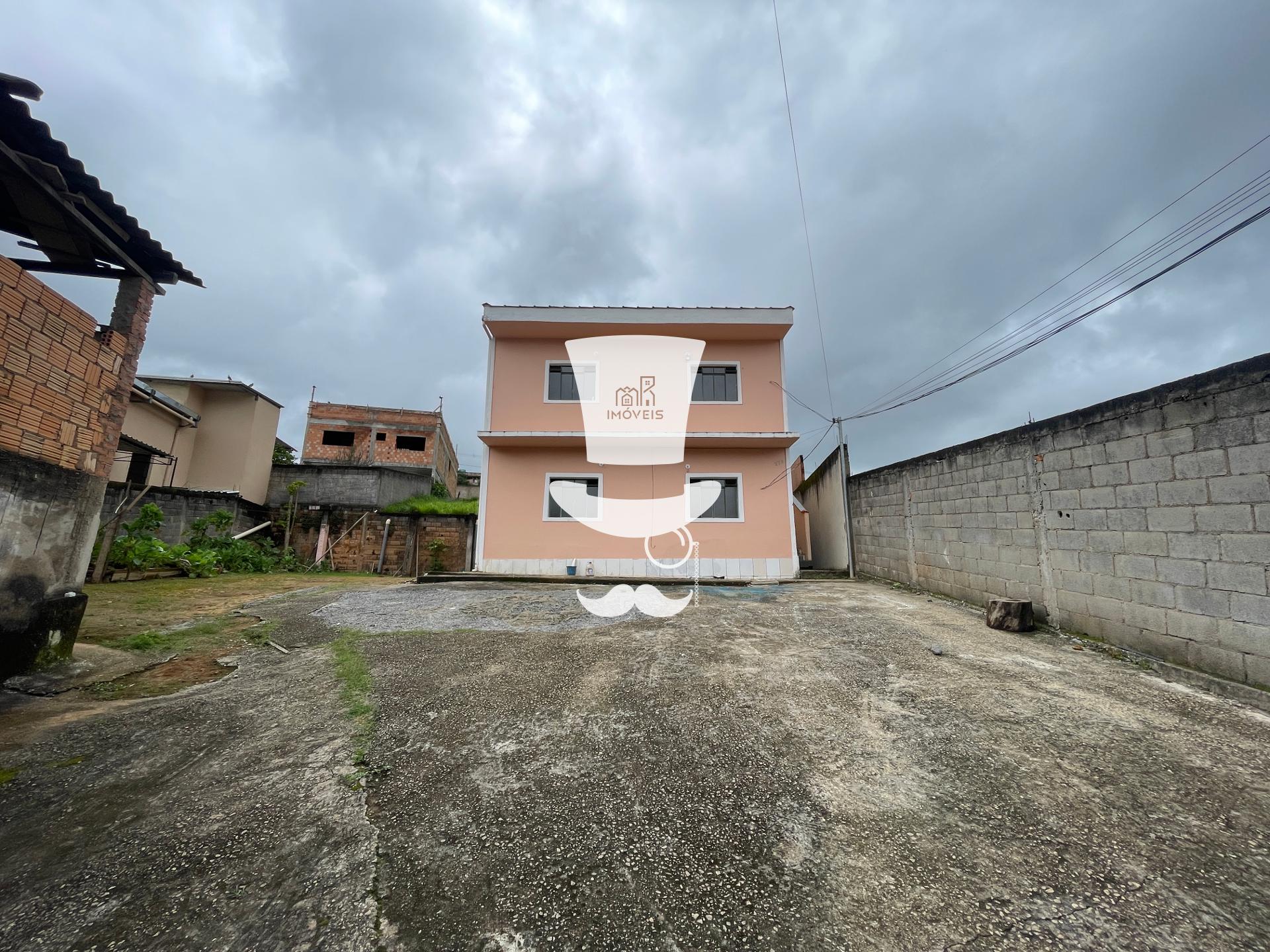 Casa à venda em Barbacena com total de 5 dormitórios no bairro...