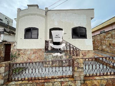 Casa com duas moradas à venda em Barbacena com total de 4 dorm...