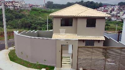Casa à venda em Barbacena com 3 dormitórios sendo 1 suíte no T...