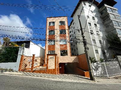 Apartamento à venda com 2 quartos em Barbacena-MG no Centro